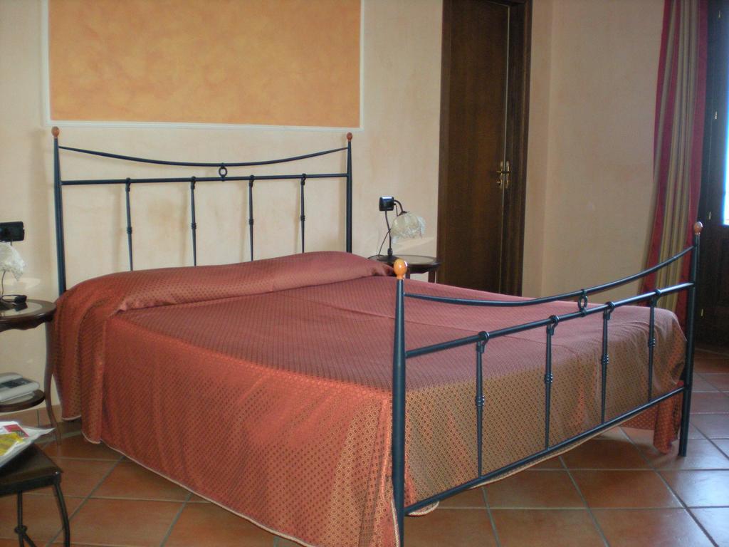 Airone Wellness Hotel Zafferana Etnea Zimmer foto