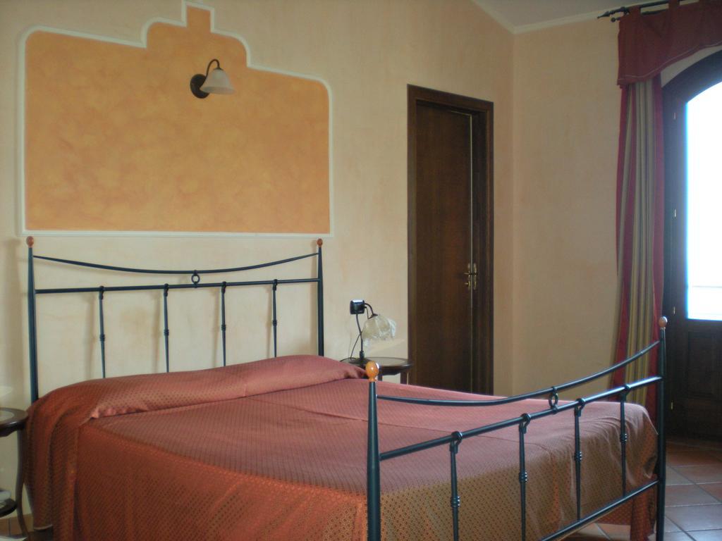 Airone Wellness Hotel Zafferana Etnea Zimmer foto