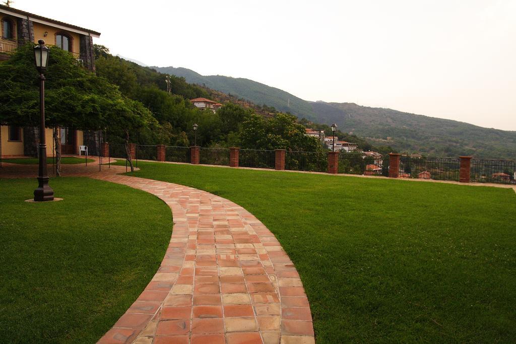 Airone Wellness Hotel Zafferana Etnea Zimmer foto